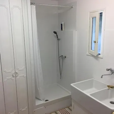 La Maison Du Bed & Breakfast